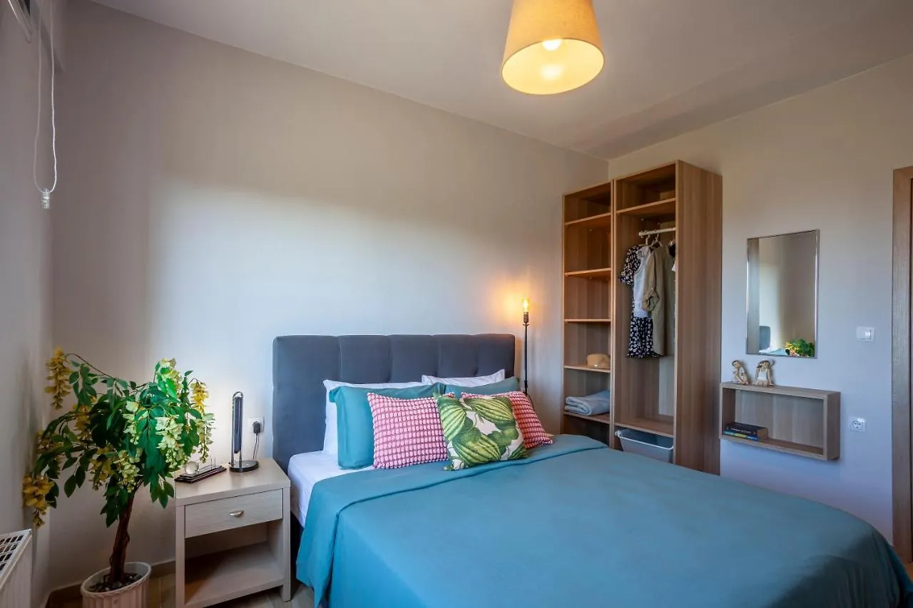 kontakty Lucid Dream Apt. |Bozinis