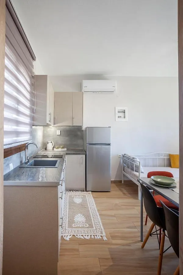 Lucid Dream Apt. |Bozinis Psakoudia